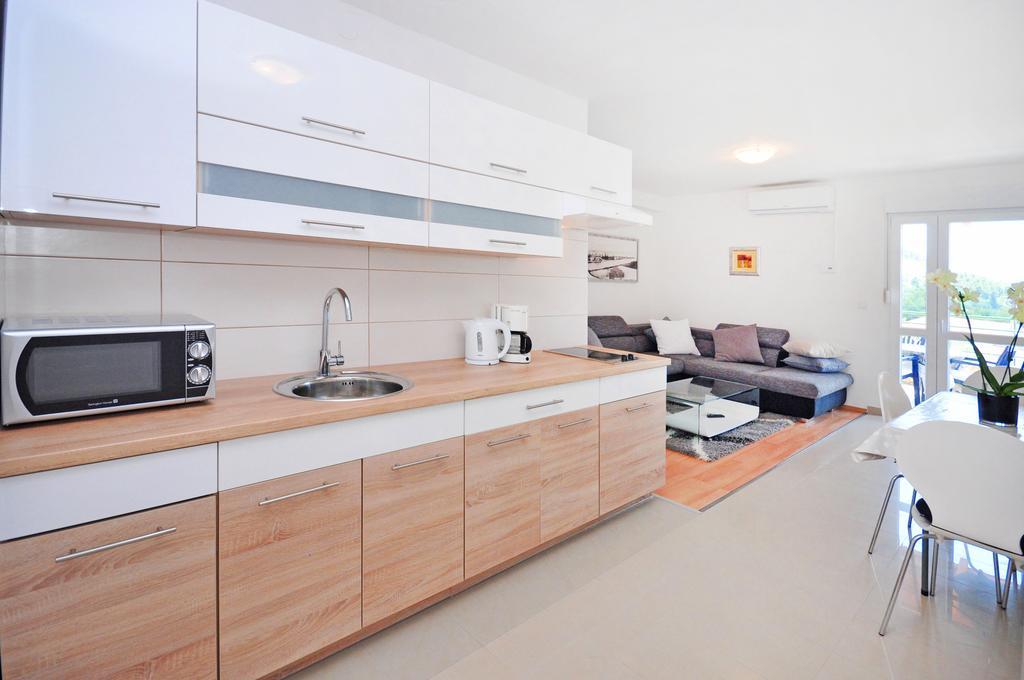 Apartments Zorka Leko أوميس الغرفة الصورة