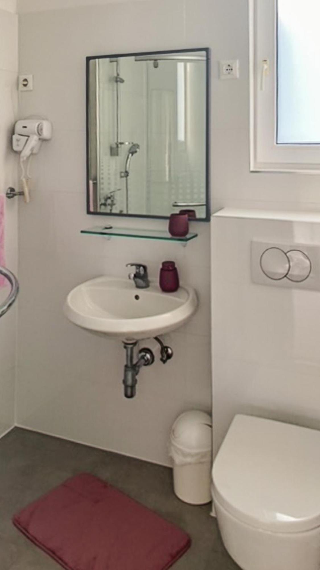 Apartments Zorka Leko أوميس المظهر الخارجي الصورة